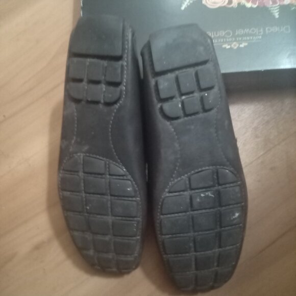 AUTHENTIC LOUIS VUITTON LOAFERS - Picture 3 of 3